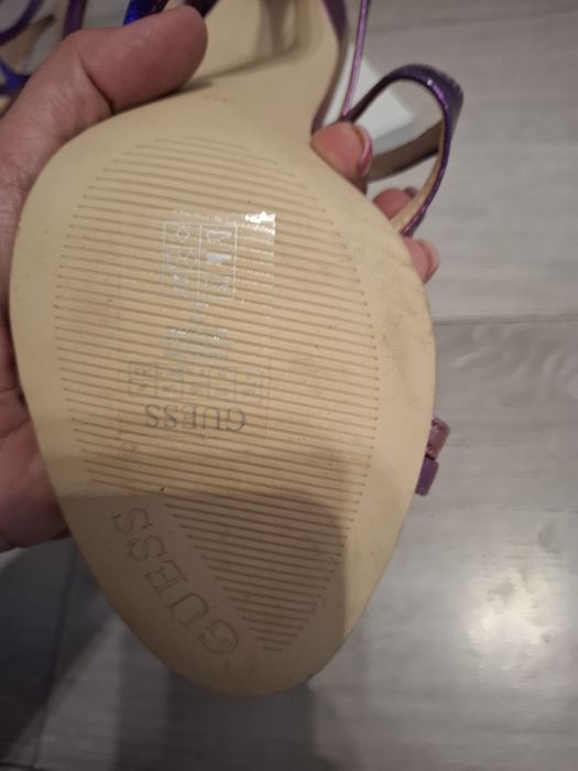 Sandałki guess 39