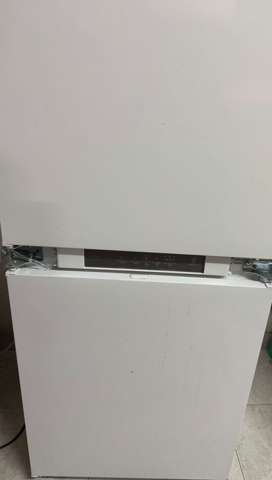 Frigorífico combinado de encastre da Whirlpool: No Frost - ART 459/A+/NF/1