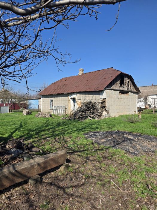 Продам дачу в селі