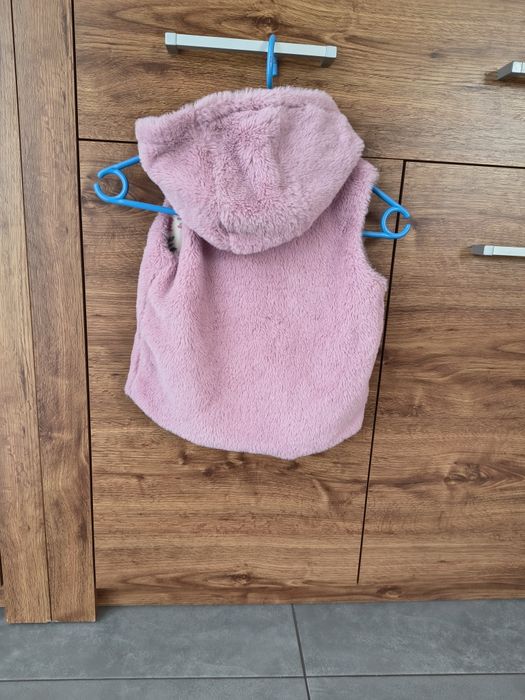 Bezrękawnik dziewczęcy, miś