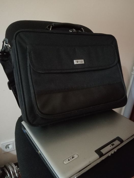 Portátil ACER + Acessórios + Mala de Transporte