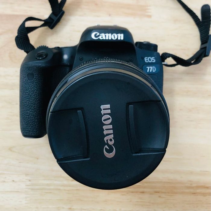 Corpo Canon 77D DSLR