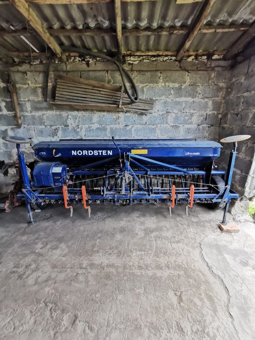Siewnik Nordsten CLB 300 Lift-o-matic