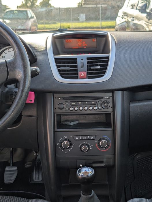 Peugeot 207 1.6hdi 99g