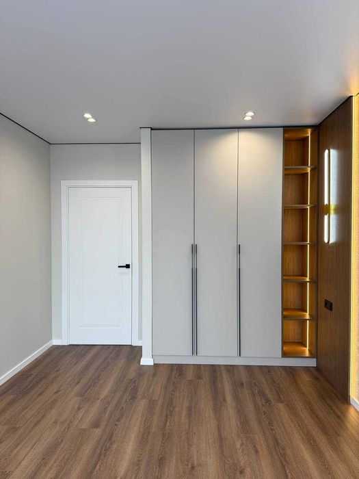 Продаж 2кім+кухня студія В ЖК: Manhattan 75м2