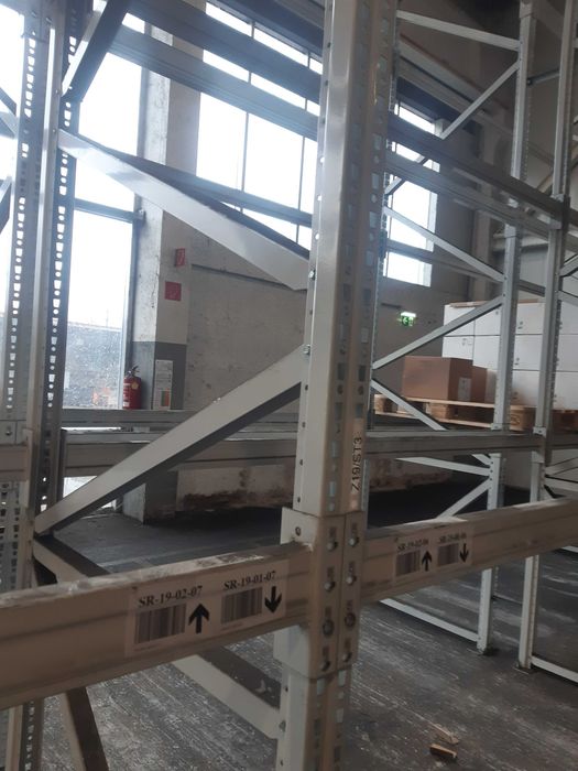 Solidny regał paletowy 7m wysokości używany 4800 m.p. Voestalpine