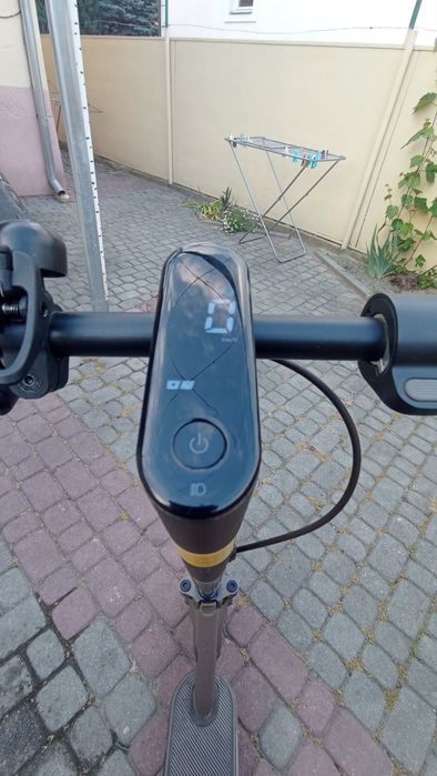 Продам електросамокат