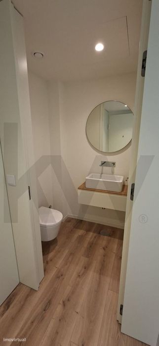 Arrendamento - T2 novo com terraço em Paranhos, Porto