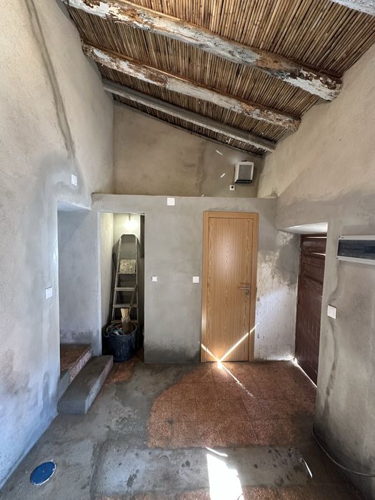 Obras de remodelaçoes ,pinturas , pavimentos, entre outros serviços  .