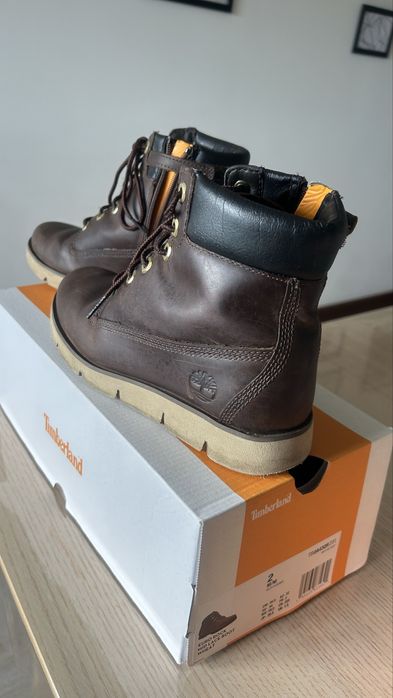 Bota Timberland em pele. Tamanho 35