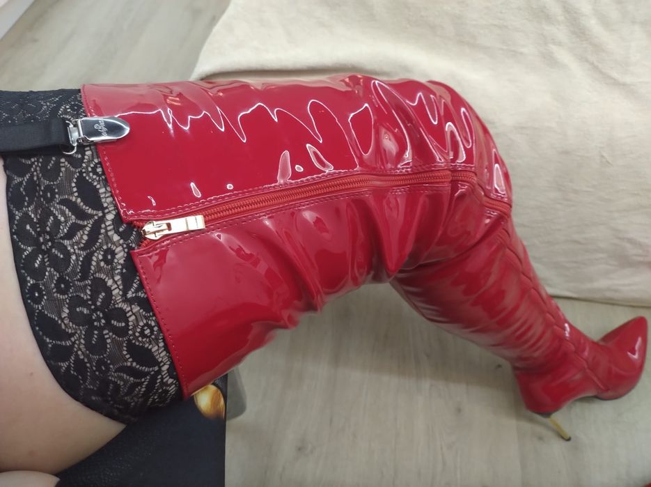 Kozaki czerwone długie skóra lakierowana latex