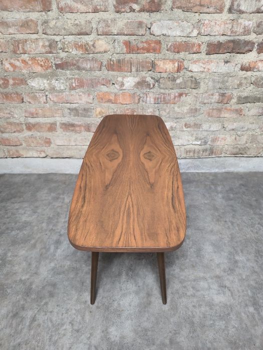 Stolik kawowy vintage PRL,,jamnik,, po całkowitej renowacji UNIKAT