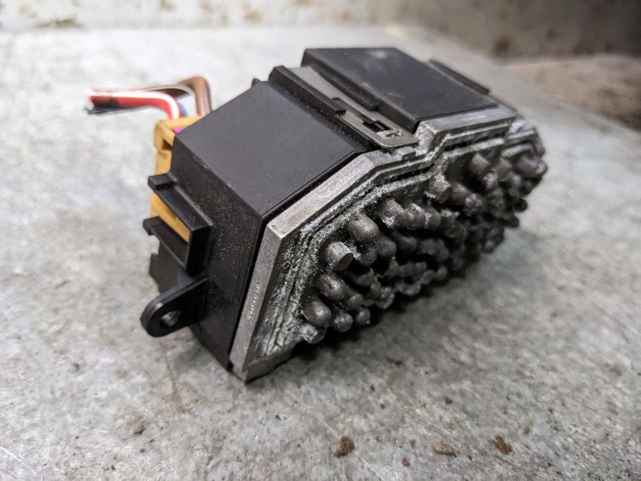 VW Volkswagen Golf IV Rezystor Opornik Opornica Wentylatora