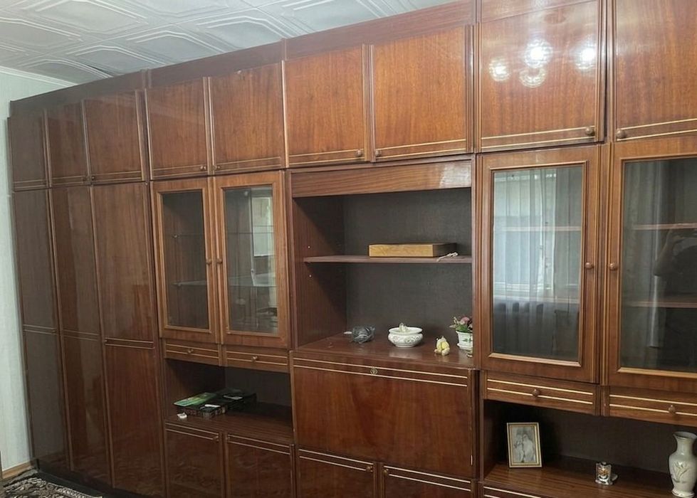 Продам меблеву стінку б/у