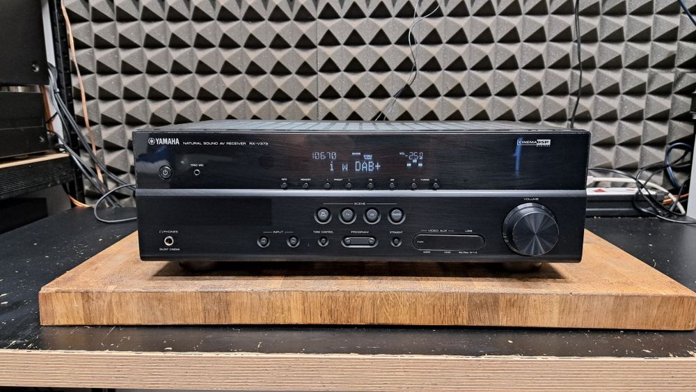 Amplituner Yamaha RX-V373