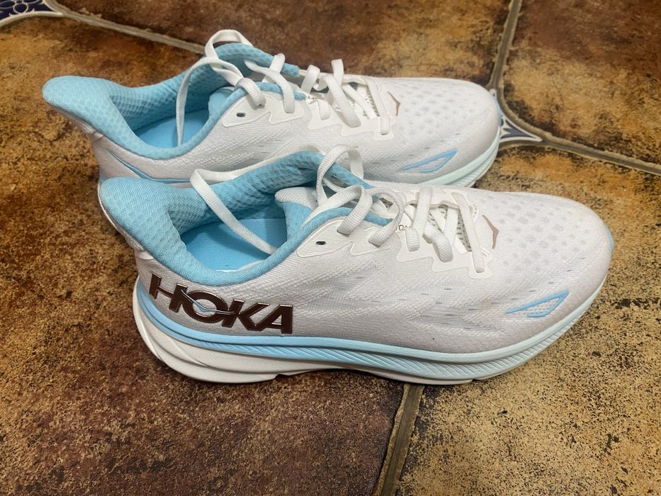Кросівки Hoka (хока)
