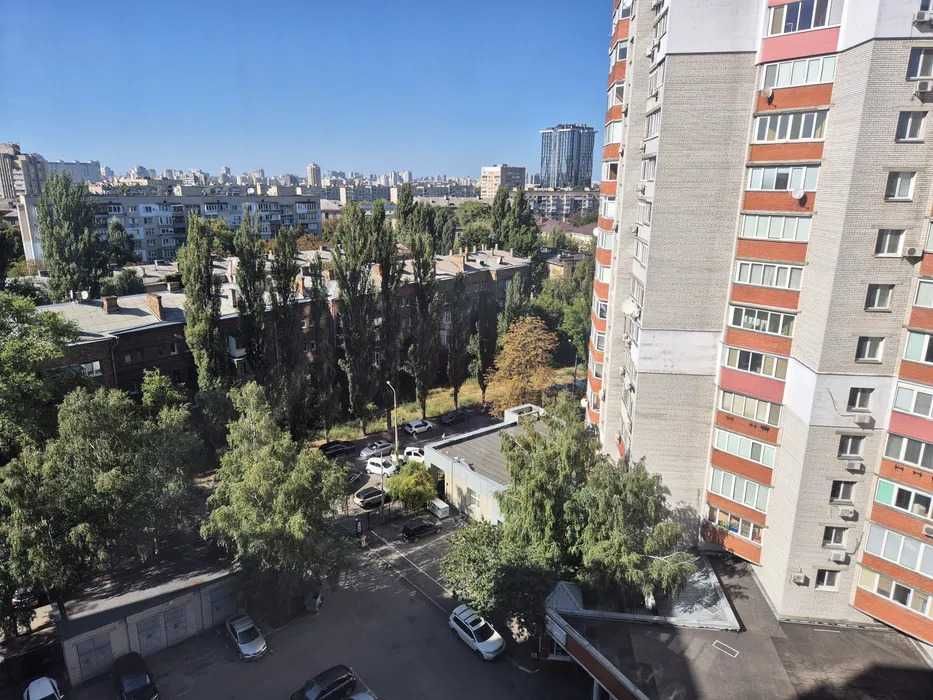 Оренда квартири, 3кімн, Валерія Лобановського просп., 9/1 Севастопольська площа Без Комісії, 100% захист від авіаударів, закритий двір, свіжий ремонт