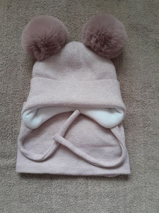 Продам шапочки набори для дівчаток.