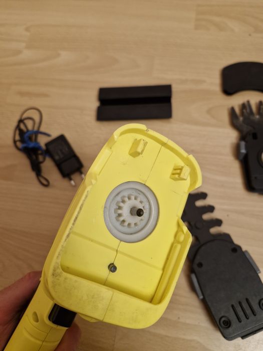 Nożyce do trawy KARCHER GSH 2 Plus akumulatorowe