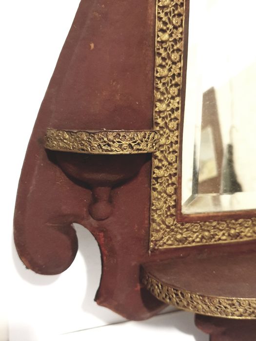 Lindo antigo espelho de toilete Arte Nova de suspensão mural