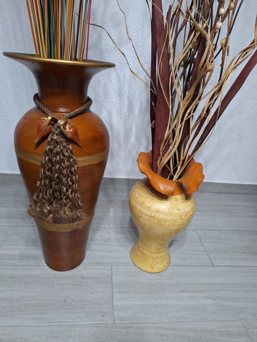 2 jarros decorativos como novos
