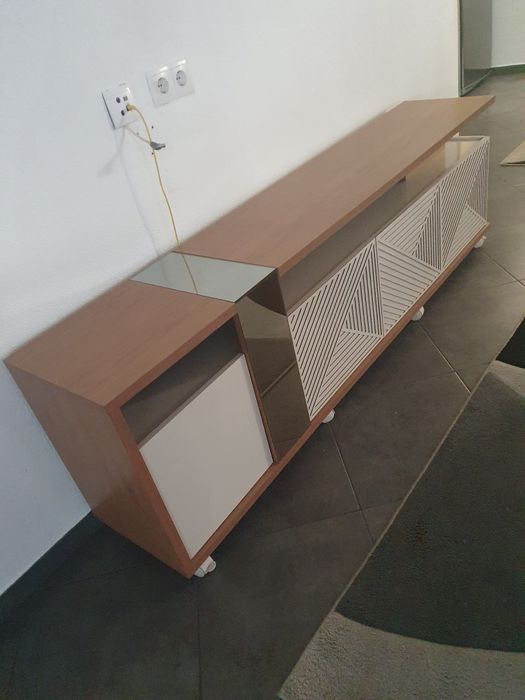 Vendo recheio de casa  móveis, conj.sofas em pele  electrodomésticos,