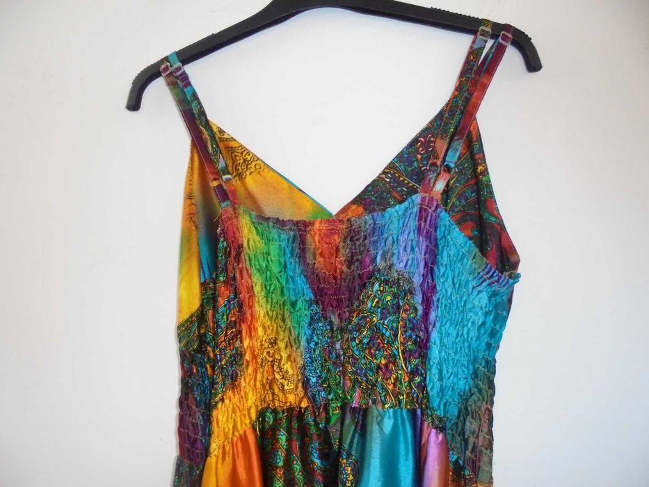vestido de senhora com varias cores