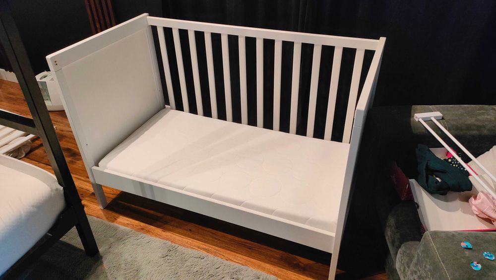 Łóżeczko i materac sundvik ikea