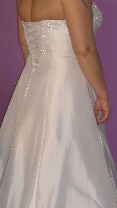 Sprzedam suknię ślubną.