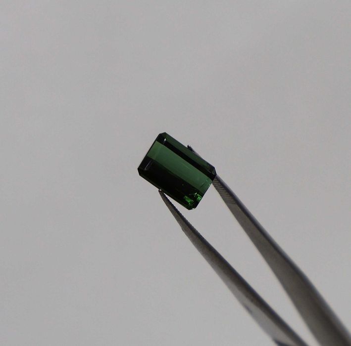 Turmalina Verde Natural, Lapidada [Envio Incluído no preço]