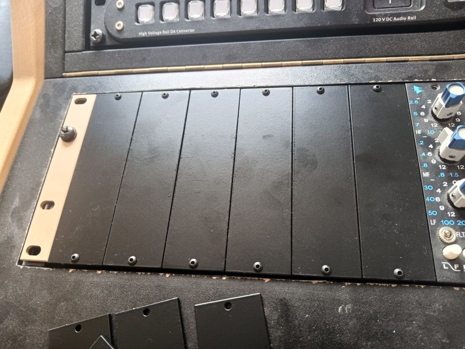 Panele API seria 500