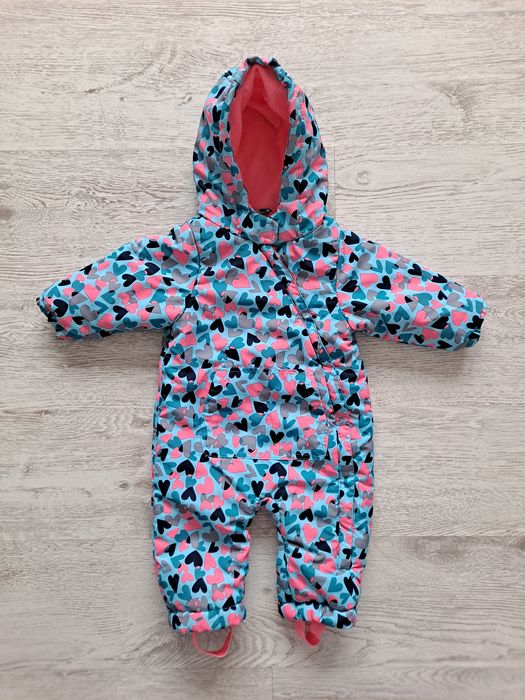 Kombinezon zimowy dla dziewczynki w serduszka