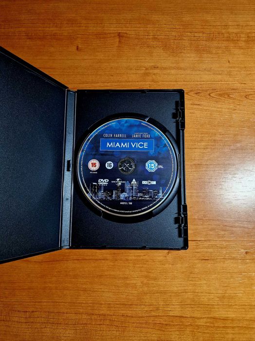 MIAMI VICE (Michael Mann) Colin Farrell/Jamie Foxx/Naomie Harris/Gong