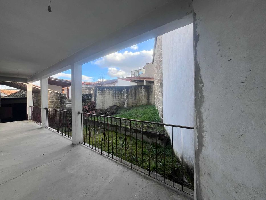 Moradia para restauro - Boticas