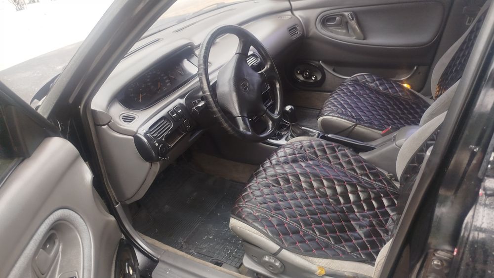 Мазда 626...с газом