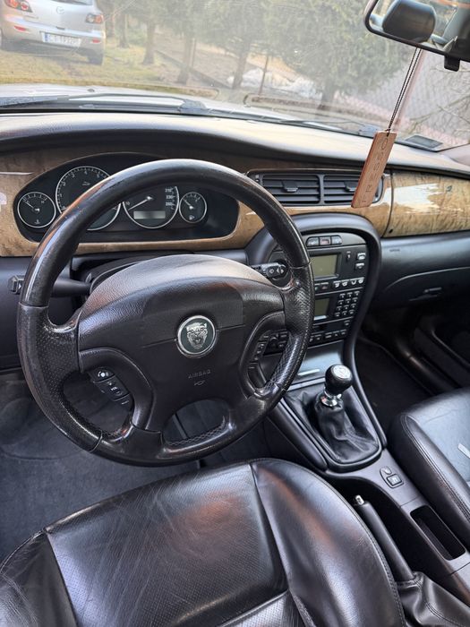 Jaguar X-Type 2,5 V6, 2001