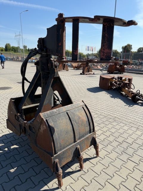 chwytak do koparki atlas do obornika