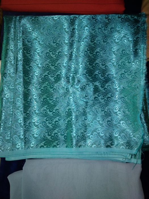 Продам отрезы тканей