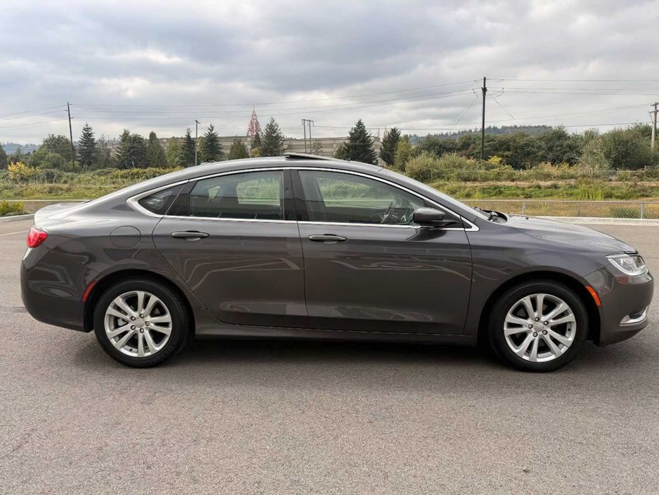 Chrysler 200 S      2015