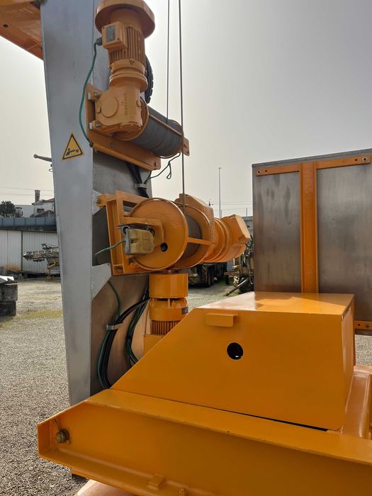 Grua Cattaneo Automontante Hidráulica 17x20m