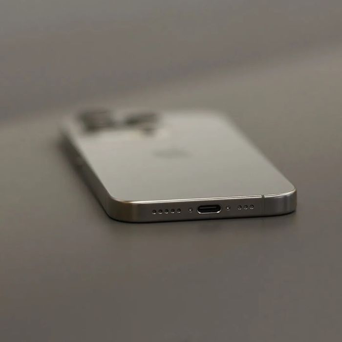 Apple iPhone 15 Pro 128Gb. , 256Gb. ( Natural Titanium )
