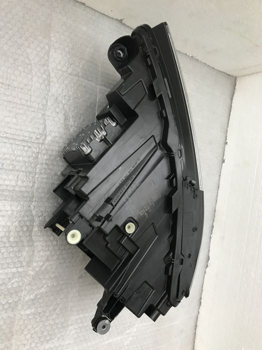 Фара Audi Q4 89A E-tron