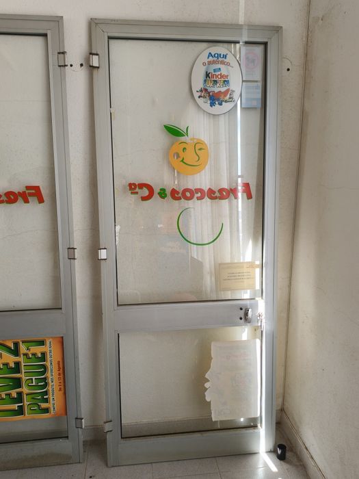 Porta de Alumínio com Vidro