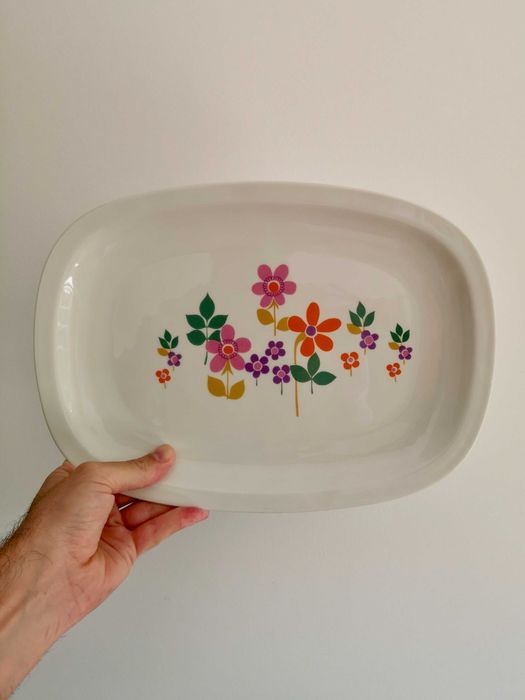 Travessa de cerâmica com padrão floral multicolorido  – SPAL