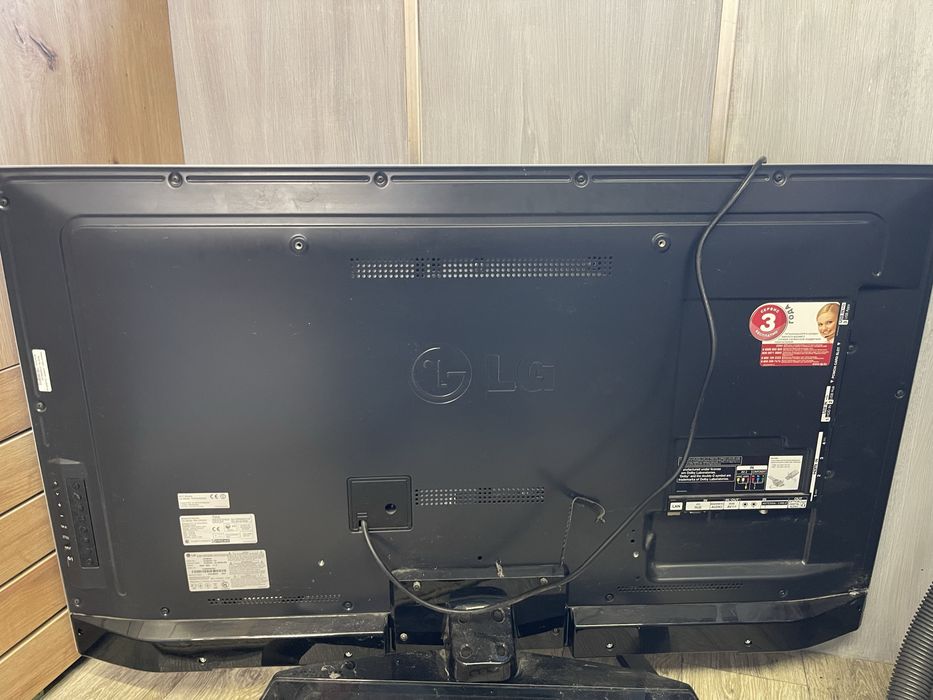 Телевизор LG 47 диагональ