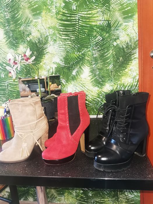 Botki jesienne na słupku roz. 36