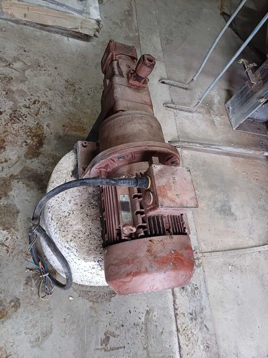 POMPA HYDRAULICZNA przemysłowa 7,5 kW ,65/250 bar