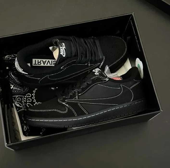 Jordan 1 Retro Low OG SP Travis Scott Black Phantom R.40