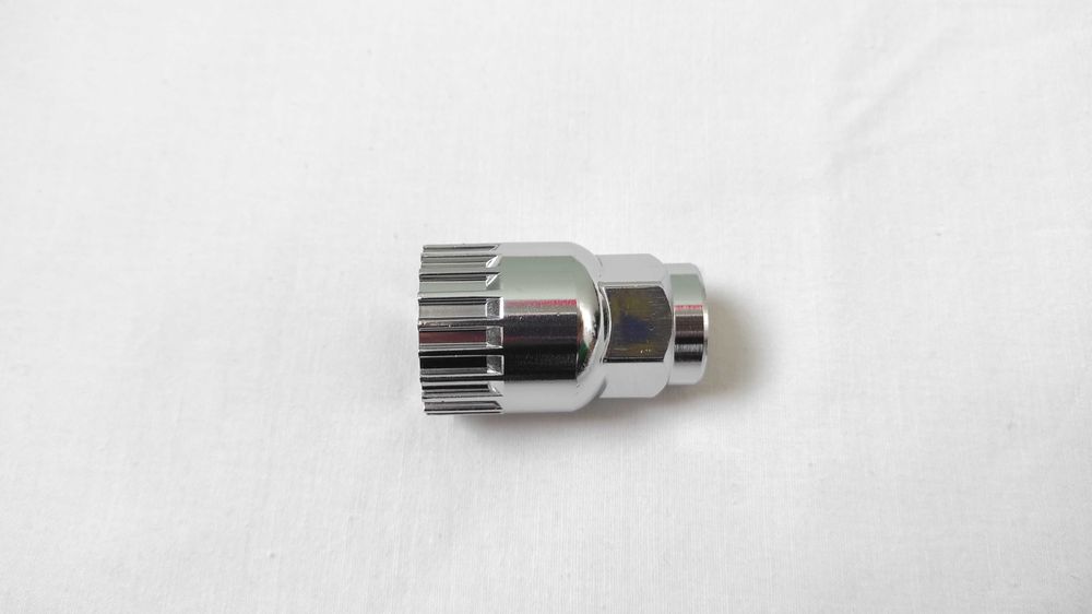 Ключ для зняття картриджа каретки велосипеда