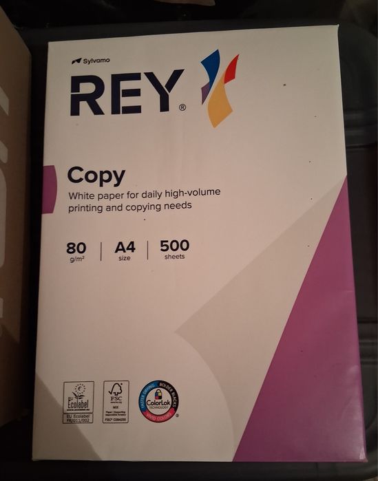 2 resmas de papel A4